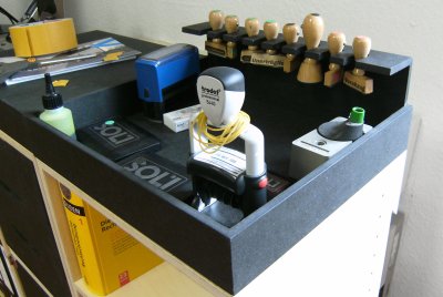 Stempelkasten aus schwarzem MDF